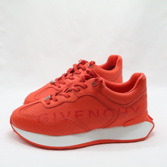 GIVENCHY Men's Giv Runner Leather Low-top Logo Sneakers In Orange - Picture 4 of 7